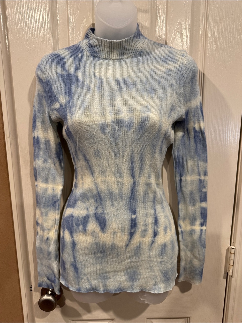 Something Navy Lightweight Tie-Dye Ribbed Top. Sz Small